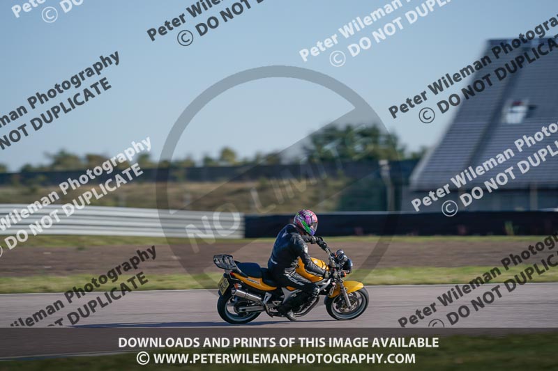 Rockingham no limits trackday;enduro digital images;event digital images;eventdigitalimages;no limits trackdays;peter wileman photography;racing digital images;rockingham raceway northamptonshire;rockingham trackday photographs;trackday digital images;trackday photos